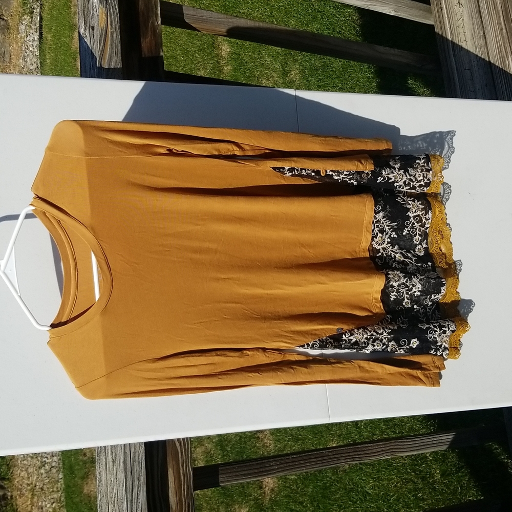 Logo Lori Goldstein top